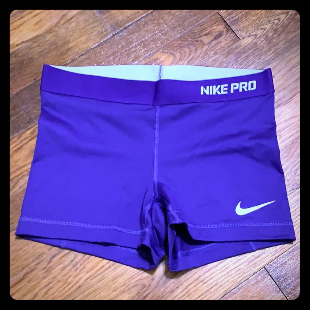 Nike Pro💜